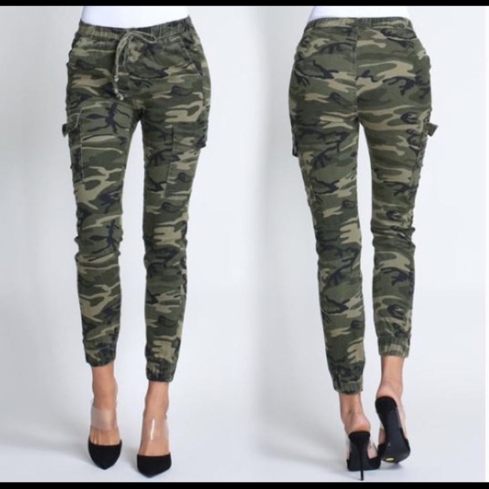 Vibrant Skinny Cargo Joggers